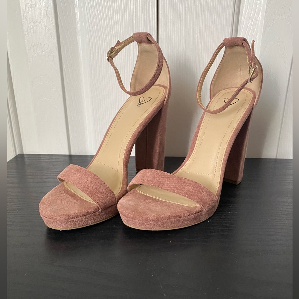 BLUSH SUEDE ANKLE STRAP CHUNKY HEEL -SIZE 7 1/2